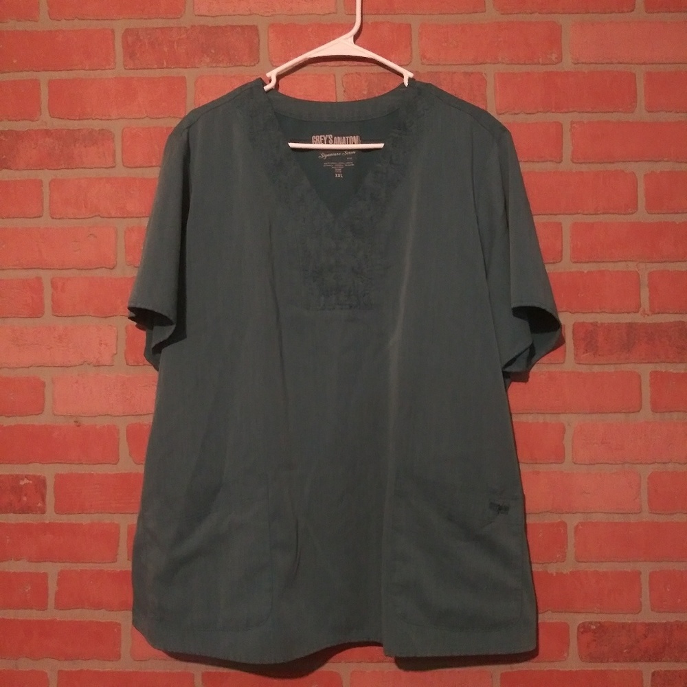 3X Grey's Anatomy x Barco scrub top green